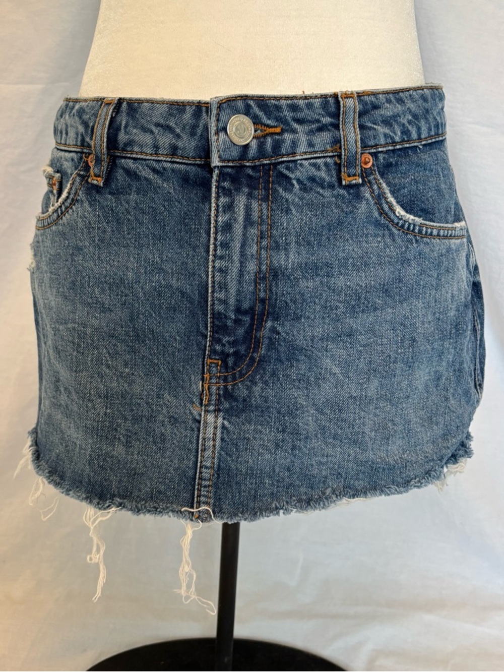 ZARA Denim Skort Raw Hem Distressed Blue Jean Skort Size 4 Casual Cool Denim